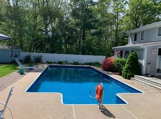 18 Evergreen Dr, Sandwich, MA 02563