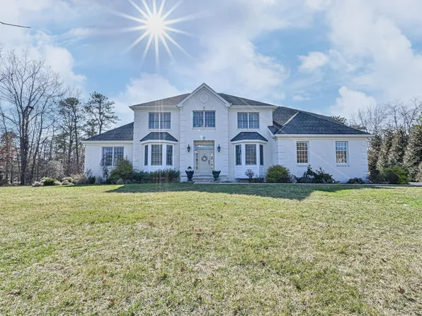 806 Forest Park Dr, Galloway, NJ 08205