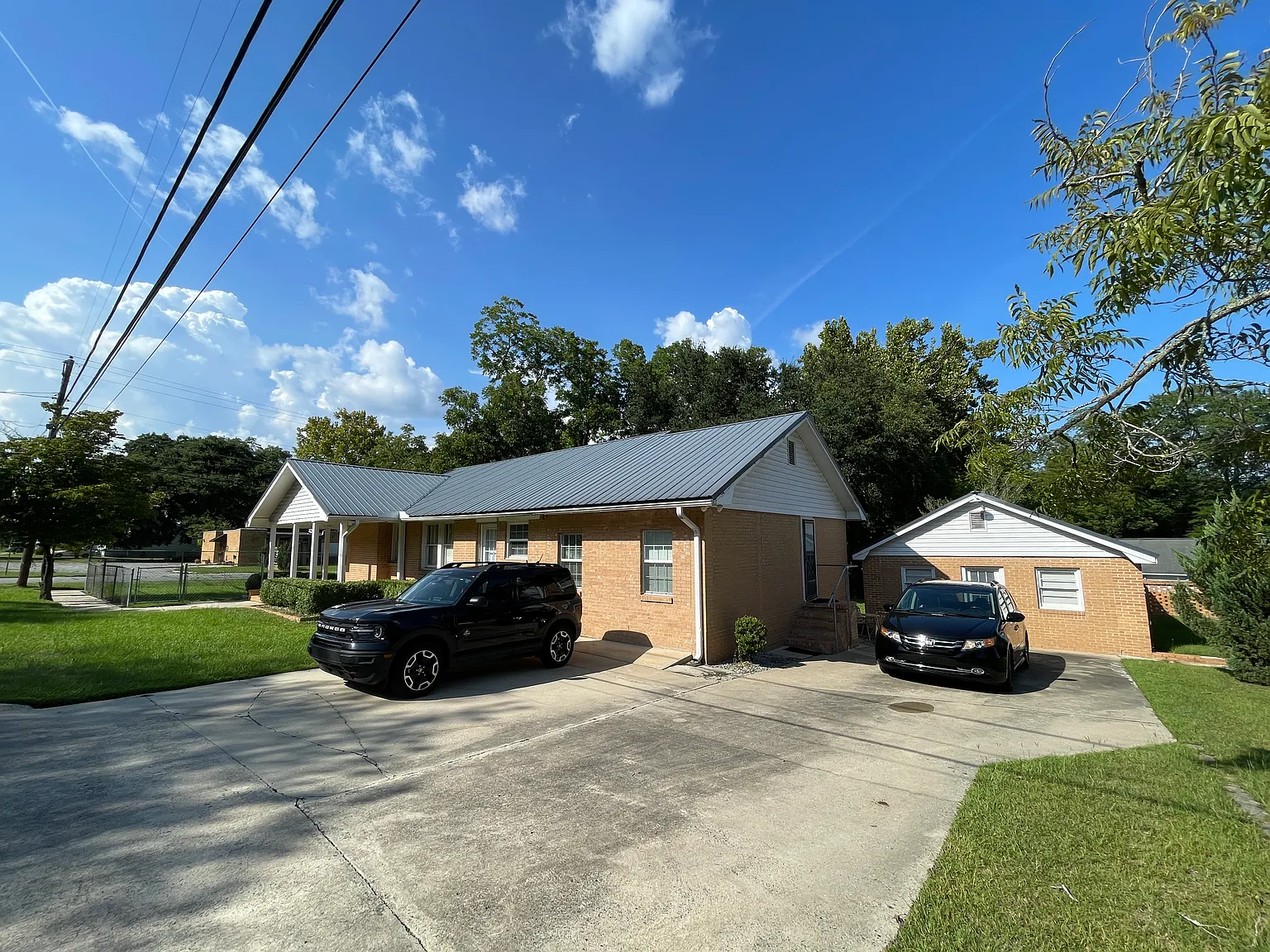 3 bed, 1400 sqft, $650 — Photo 2
