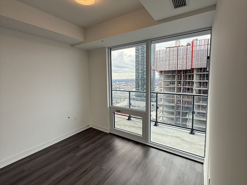 1st image of 448 Burnhamthorpe Rd W #1612