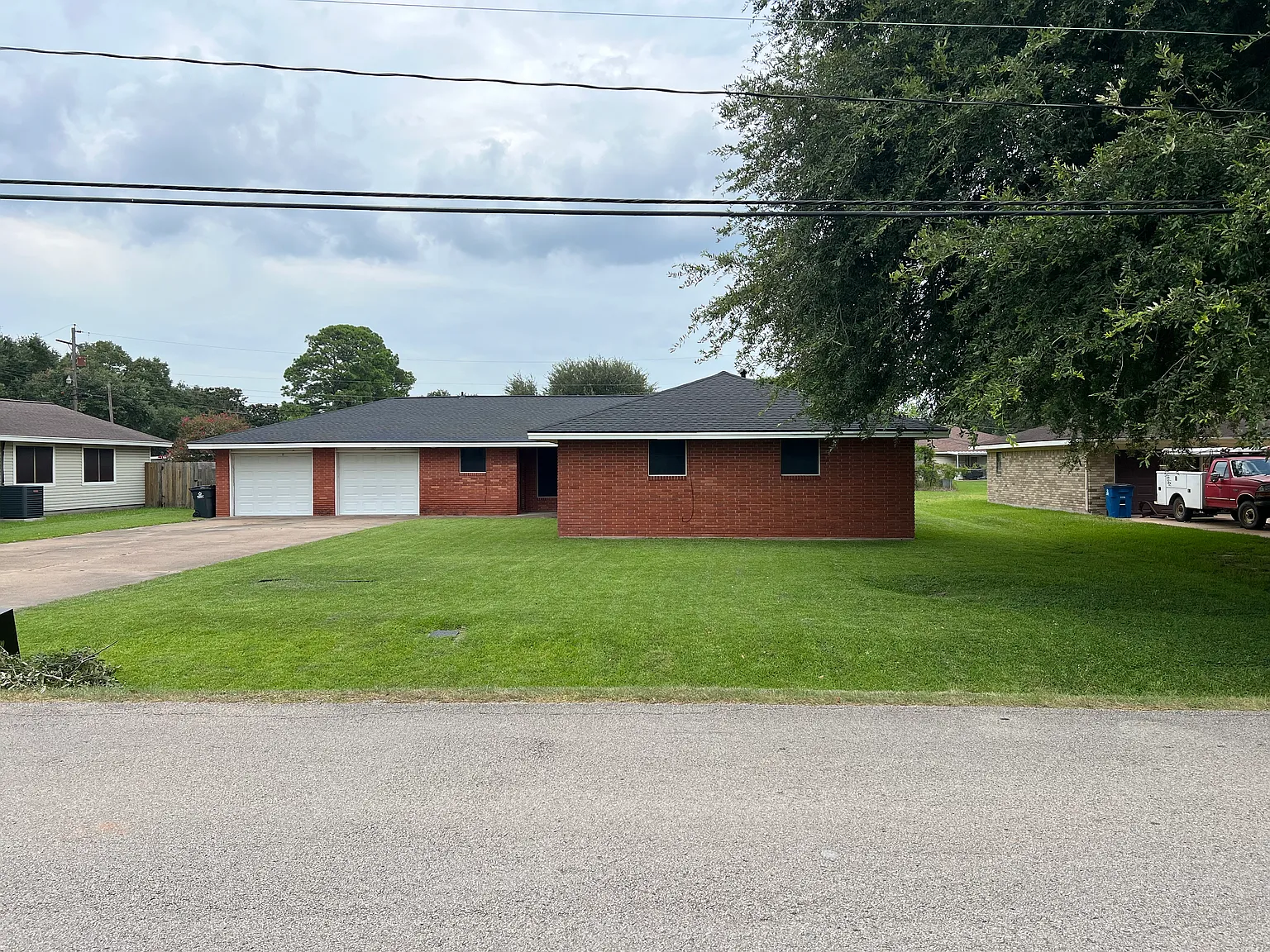 5 bed, 2.5 bath, 2101 sqft, $2,500 — Photo 1