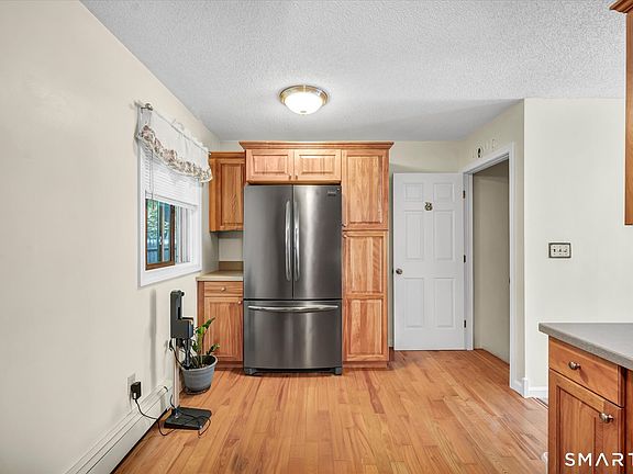 5th image of 63 Webb Street #10