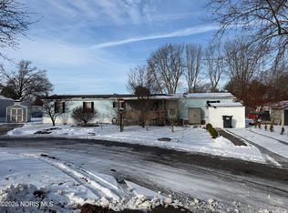 76 W Foxrun St, Holland, OH 43528