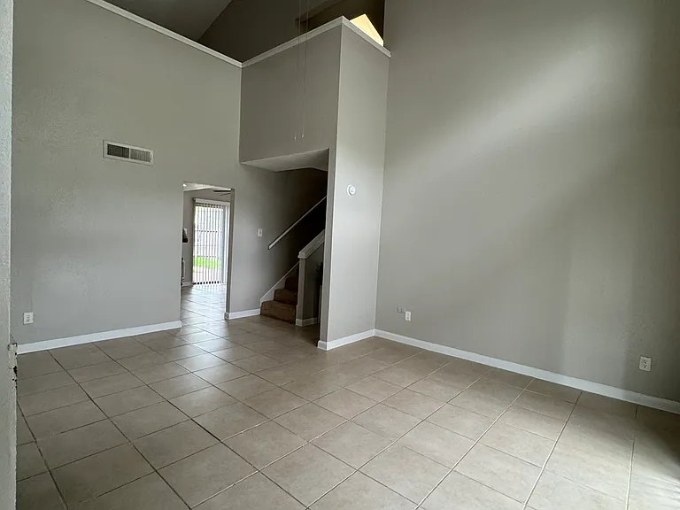 2Beds-2.5Baths