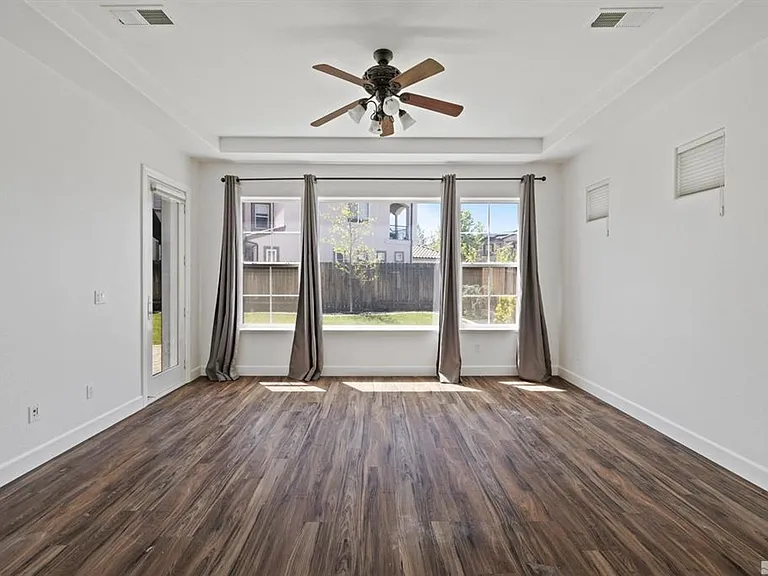 10785 Serratina Dr — Photo 10