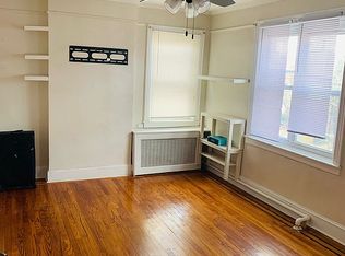 8266 166th St, Jamaica, NY 11432