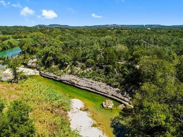 440 Chimney Valley Rd, Blanco, TX 78606