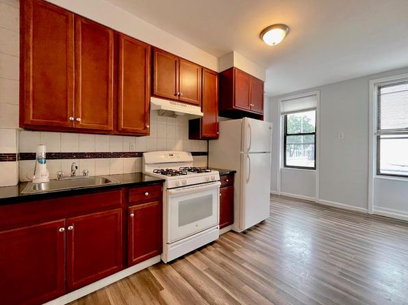551 Woodward Ave #2L