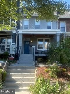 2nd image of 226 S St NE