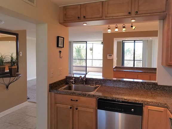 3rd image of 7500 NW 1st Ct APT 403