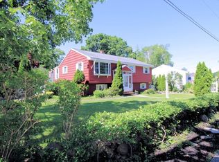811 E Merrimack St, Lowell, MA 01852