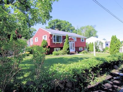 811 E Merrimack St, Lowell, MA, 01852