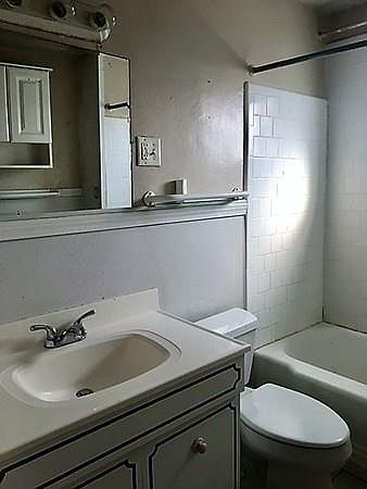 2nd image of 34 Willow St #2