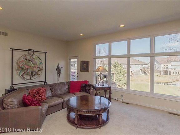 4th image of 5317 Glen Oaks Way