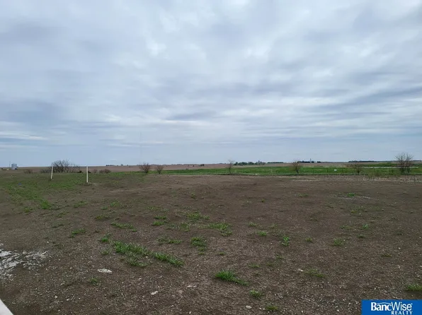 632 S Front St, Hallam, NE 68368