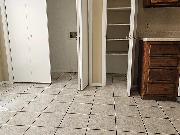 3718 Club Estates Dr — Photo 9