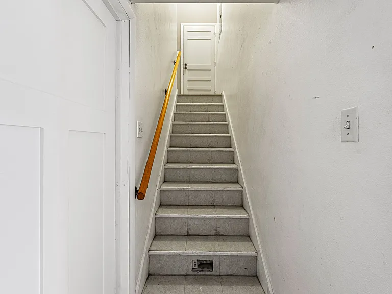 7296 Raritan St — Photo 1