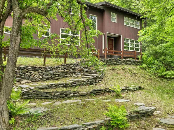 28 Rayton Road, Hanover, NH 03755