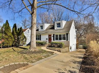 1018 Diversey Dr, Saint Louis, MO 63126