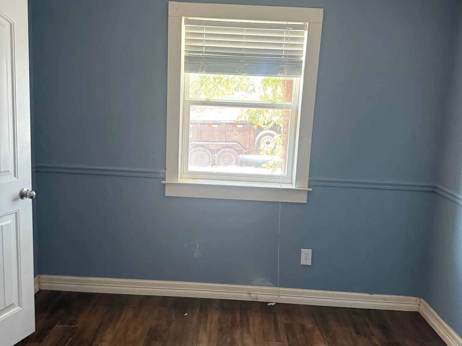 6 bed, 1956 sqft, $2,000 — Photo 3