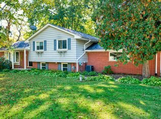 8330 Hamburg Rd, Brighton, MI 48116