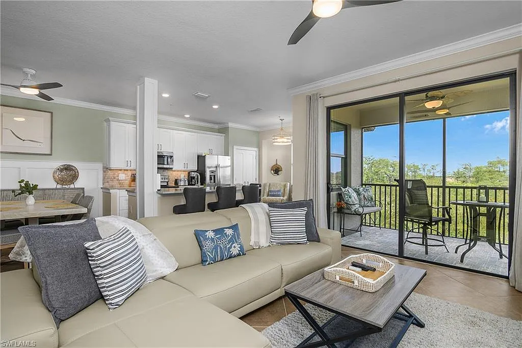 2 bed, 2.0 bath, 1232 sqft, $8,000 — Photo 3