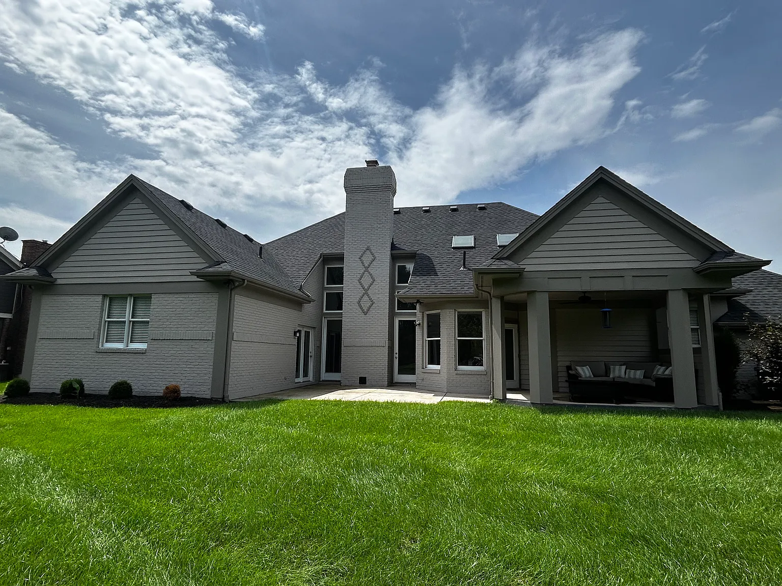 4 bed, 2.5 bath, 2668 sqft, $3,600 — Photo 4