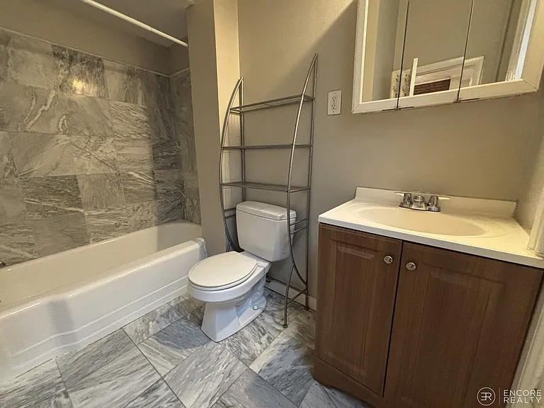 120 Charles St #6 — Photo 3