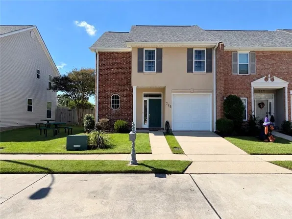 725 Pecan Grove Ln, Jefferson, LA 70121