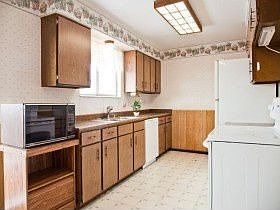 5th image of 631 N Sir Philip Dr