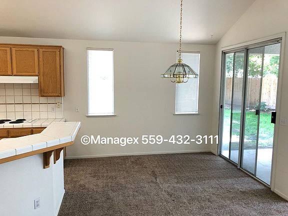 4th image of 7398 N Vista Ave