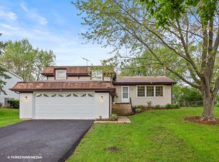 4512 Thornbark Dr, Hoffman Estates, IL 60192