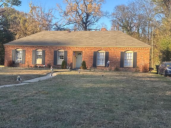 5th image of 1590 Haywood Ave