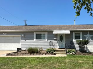 108 Terra Ln, Amherst, OH 44001