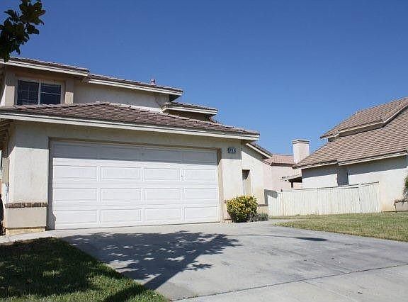 3rd image of 785 Woodcrest Ct