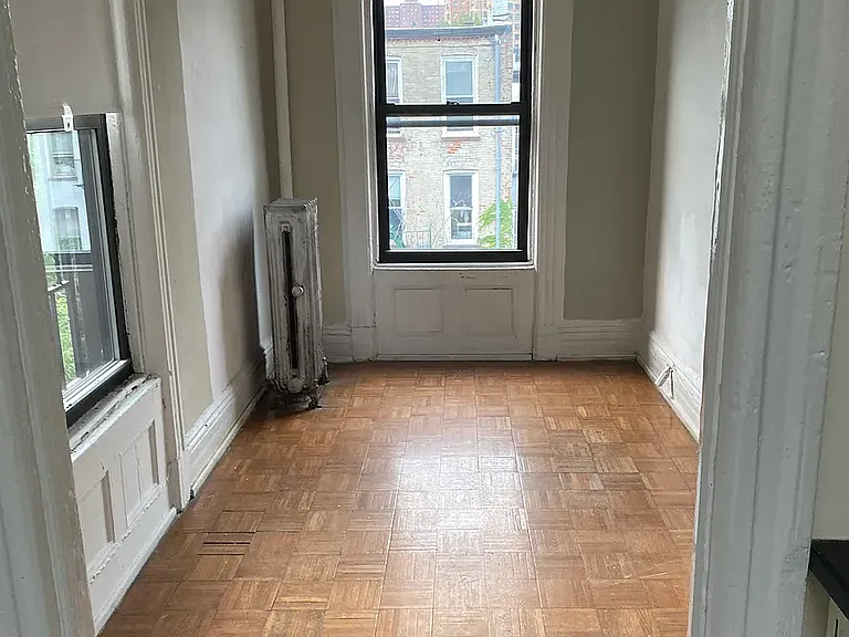 197 Van Buren St #3 — Photo 7