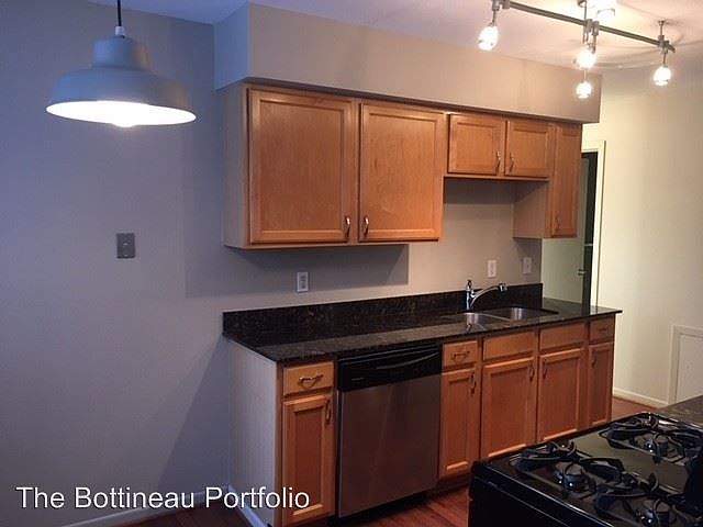 1st image of 2219 Marshall St NE APT 7