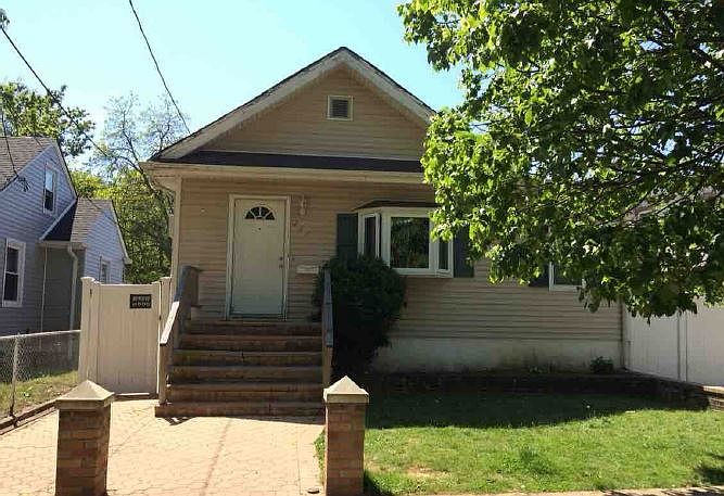 1st image of 231 N Columbus Ave