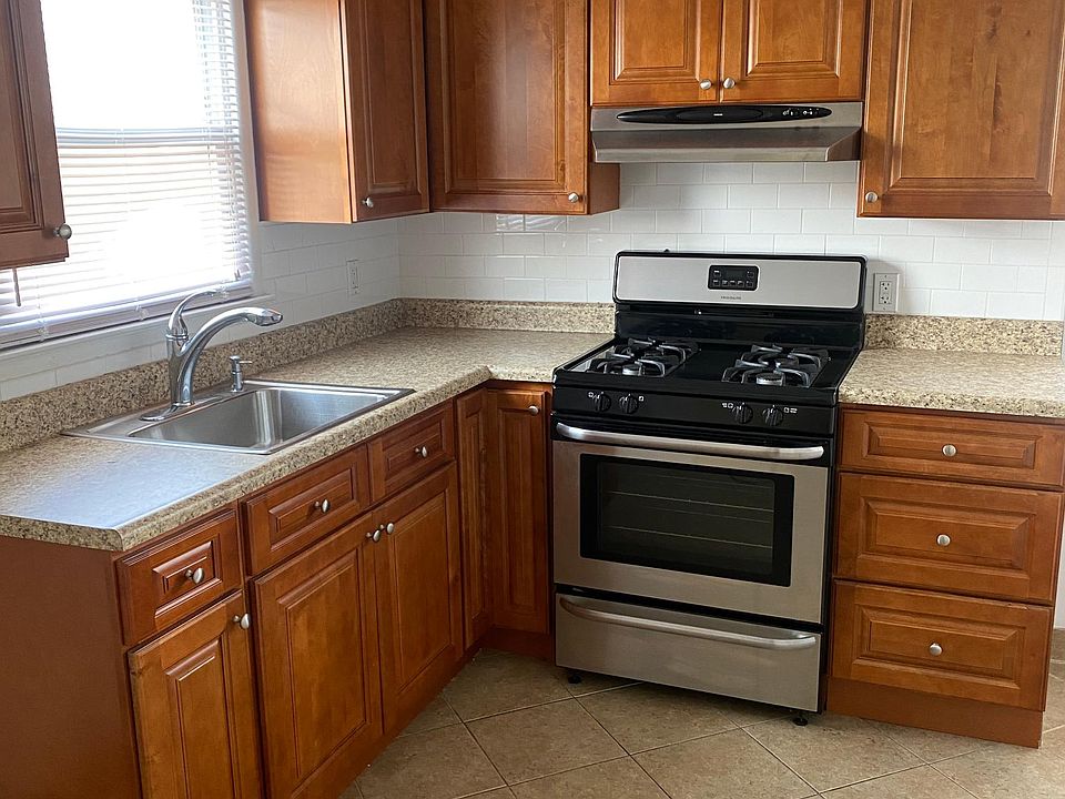 1st image of 177 Murray Ave #1