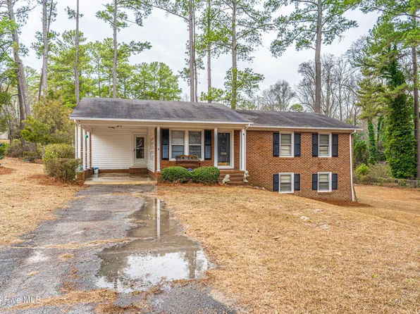 1213 Oak Avenue, Hamlet, NC 28345