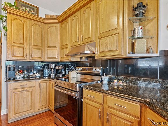 3rd image of 531 Minnowbrook Rd