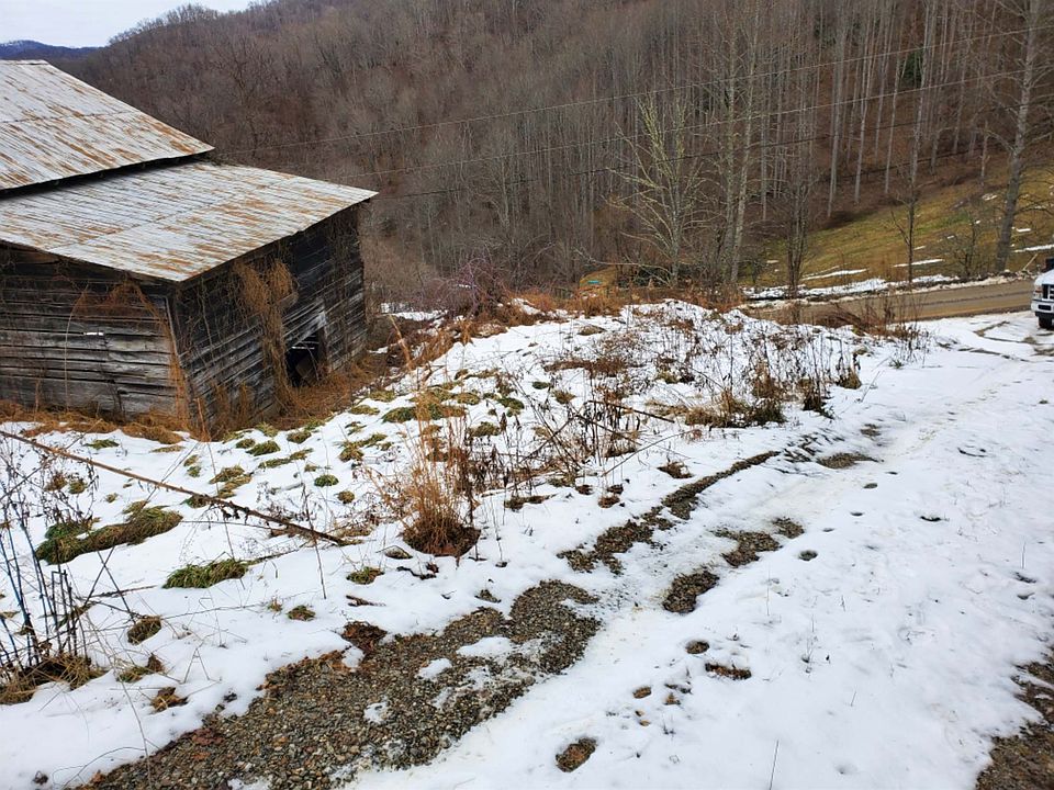2nd image of 35 Sawyer Dr