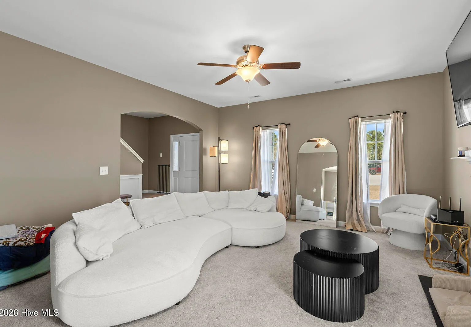 3 bed, 2.5 bath, 2256 sqft, $2,400 — Photo 4