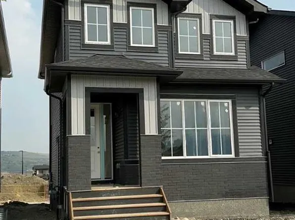 418 W River Ave, Cochrane, AB T4C 2C1