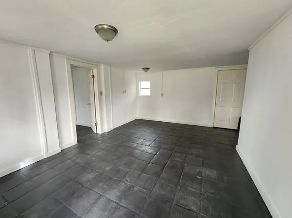 438 Scotland Dr, Corpus Christi, TX 78418