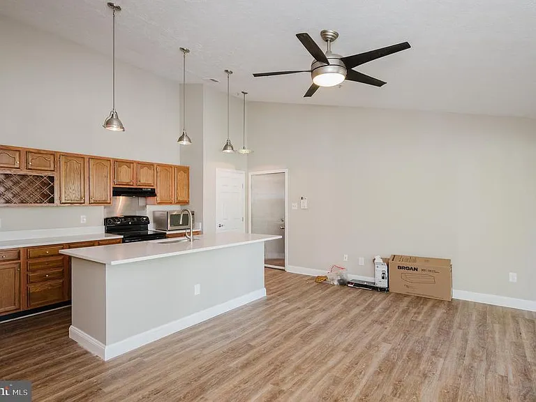 3100 Cardinal Way #J — Photo 9
