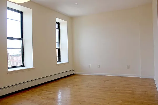 Rented by Century 21 Milestone Realty | media 7