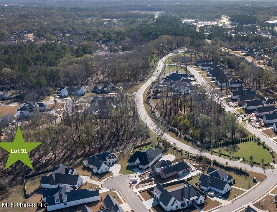 2nd image of 285 Ashworth Cir #91