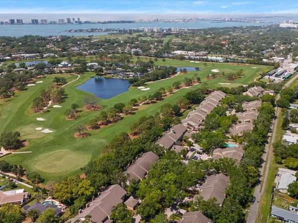 21 Pelican Pl, Belleair, FL 33756