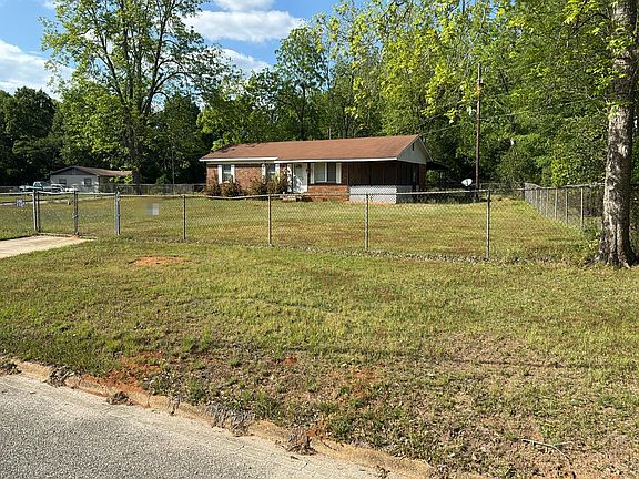 2nd image of 701 Coppinville Rd